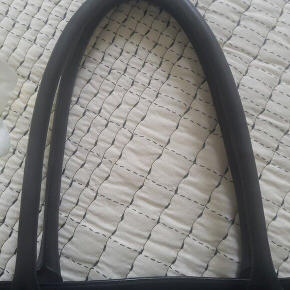 Kate Spade Black Shoulder Bag - Picture 3 of 9